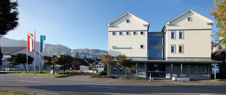 Ansicht vom Gebäude der Niederlassung der St.Galler Kantonalbank in Rheineck

