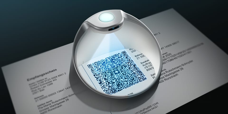 Der PayEye-Scanner scannt eine QR-Rechnung ein
